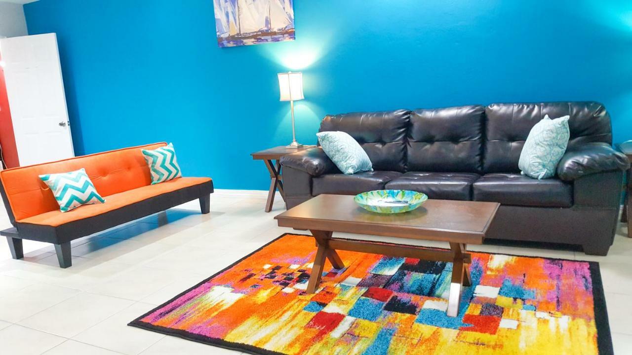 Donhead New Kingston Apt 3 ภายนอก รูปภาพ