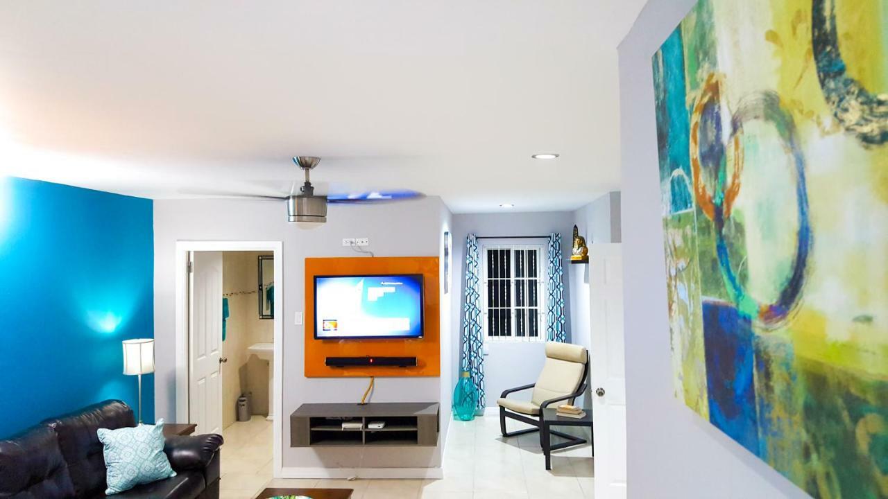 Donhead New Kingston Apt 3 ภายนอก รูปภาพ